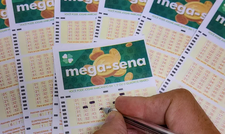 Mega-sena acumula e prêmio principal vai para R$ 130 milhões