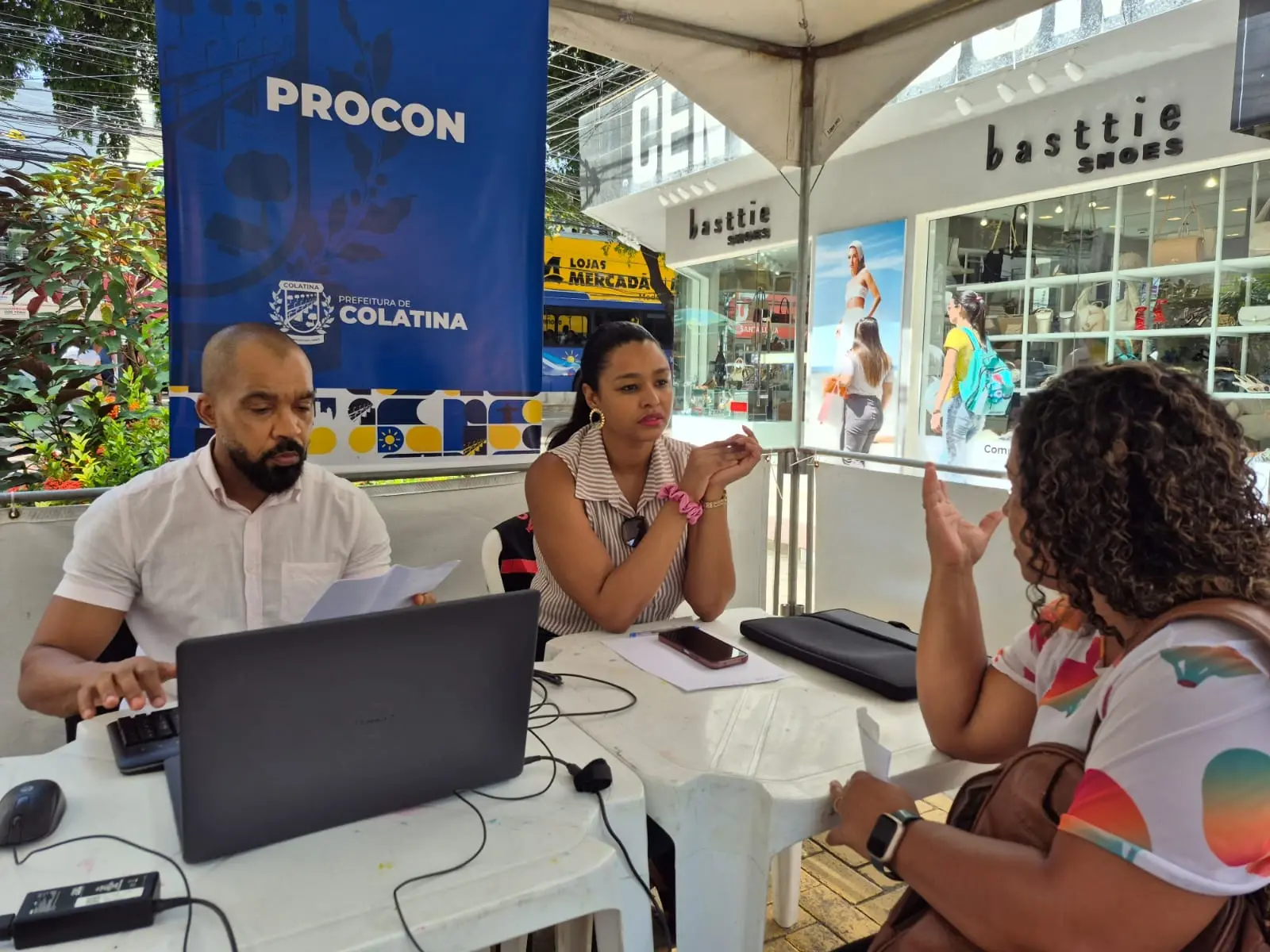 Leia mais sobre o artigo Ação do Procon Colatina orienta consumidores e registra mais de 50 atendimentos